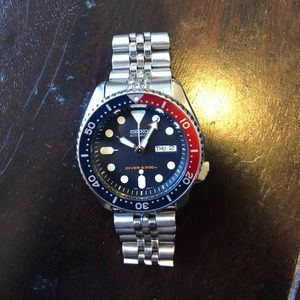 Men’s Seiko automatic Pepsi dial watch